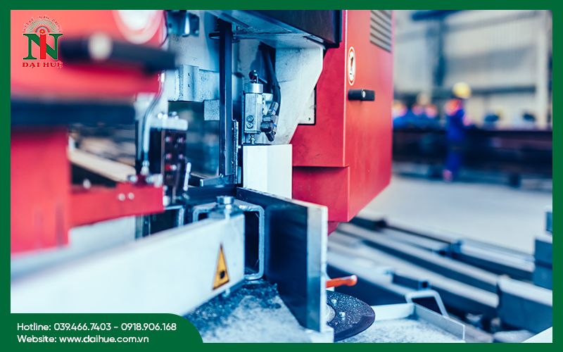 Quy trình vận hành của máy bế