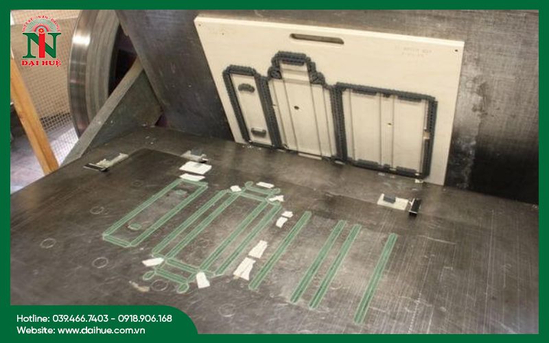 Đại Huệ là đơn vị in ấn chuyên nghiệp với thế mạnh về kỹ thuật bế trong in ấn chất lượng cao