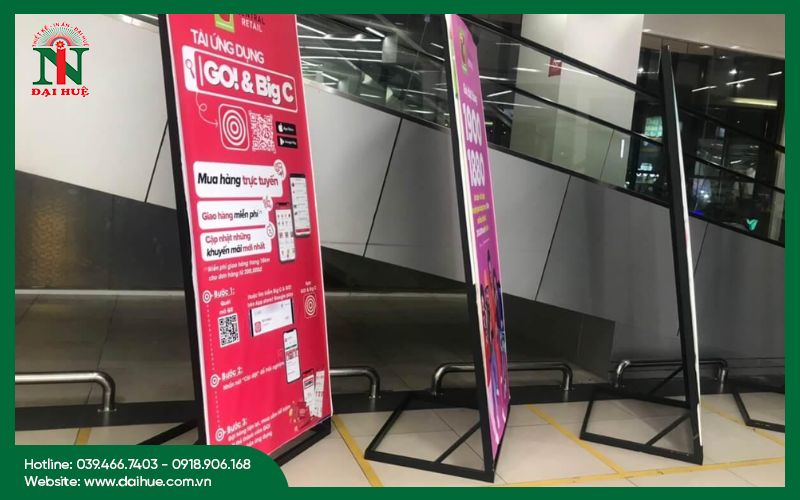 Standee chân sắt/chân chữ L